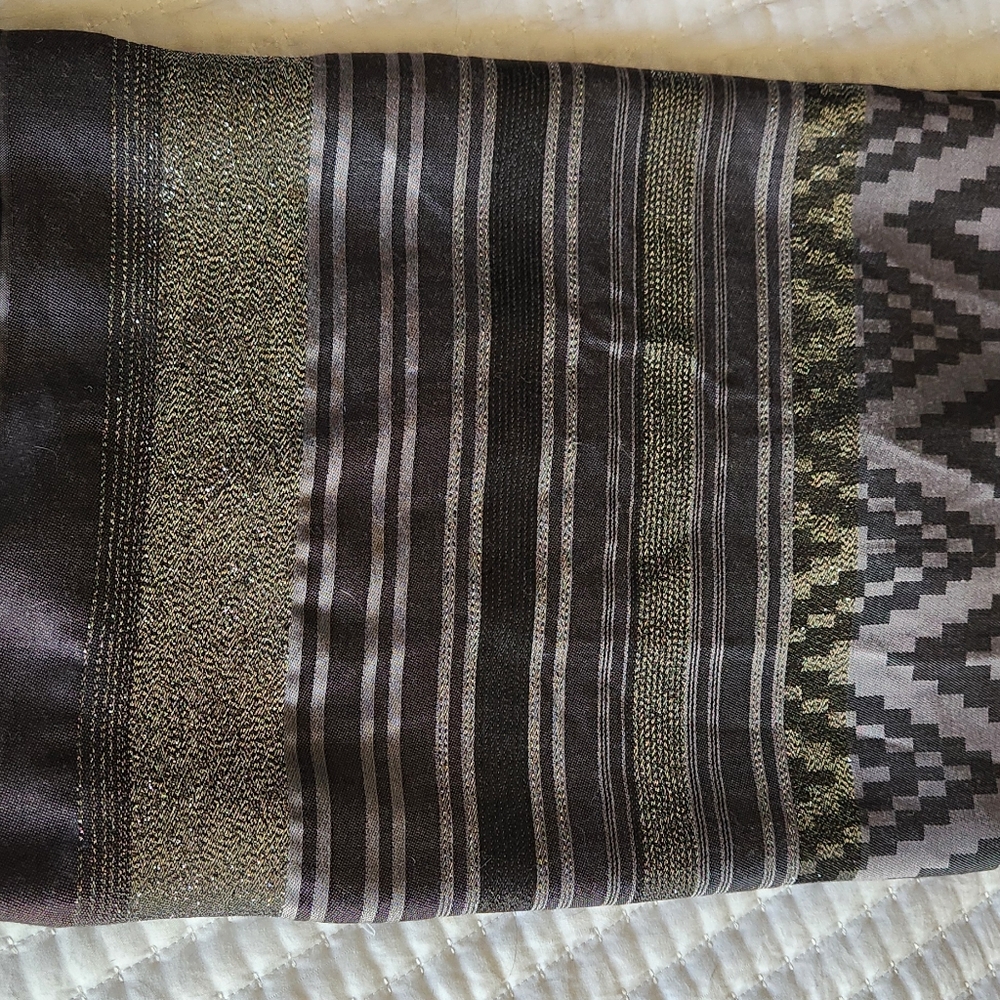 Chic Chevron Patterned Throw Blanket - image 7
